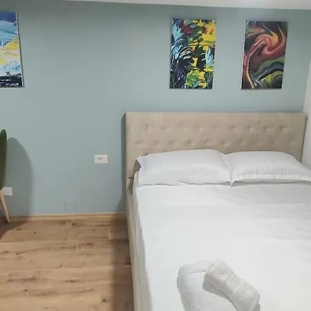 Aqua Gem * Tirana